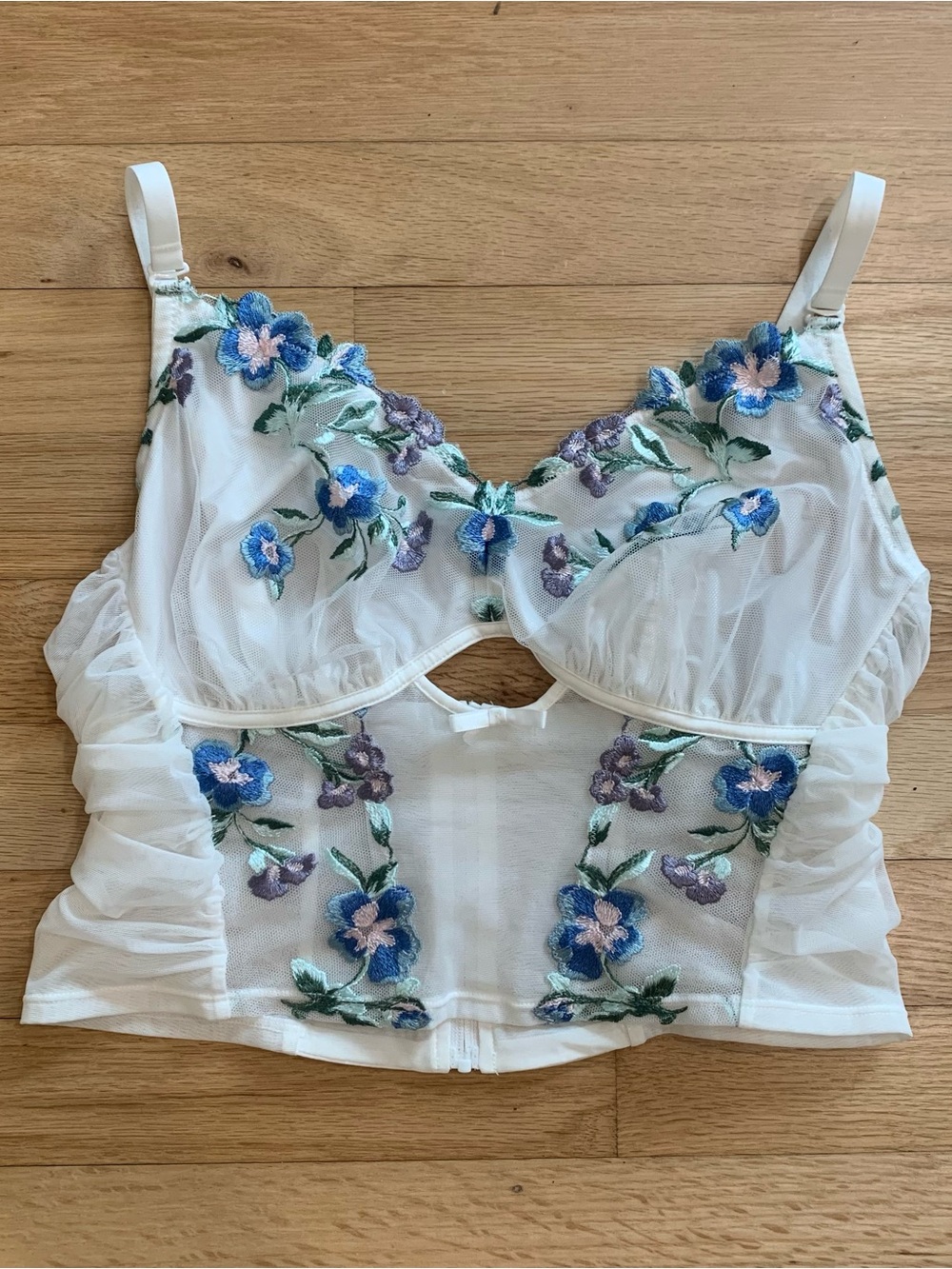 Understance Mesh Floral Embroidered Bra Key Hole Size 34 C 34 D Feminine